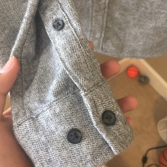 H&M grey button down shirt - Picture 3 of 4